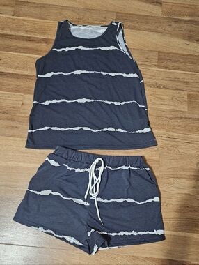 Nwt 🌞 Comfy 2piece Shortset